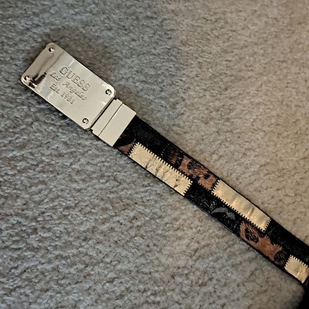Guess Vintage Y2K Women’s Belt Reversible Gold Tone Buckle Black Animal Size 48” - Picture 6 of 12